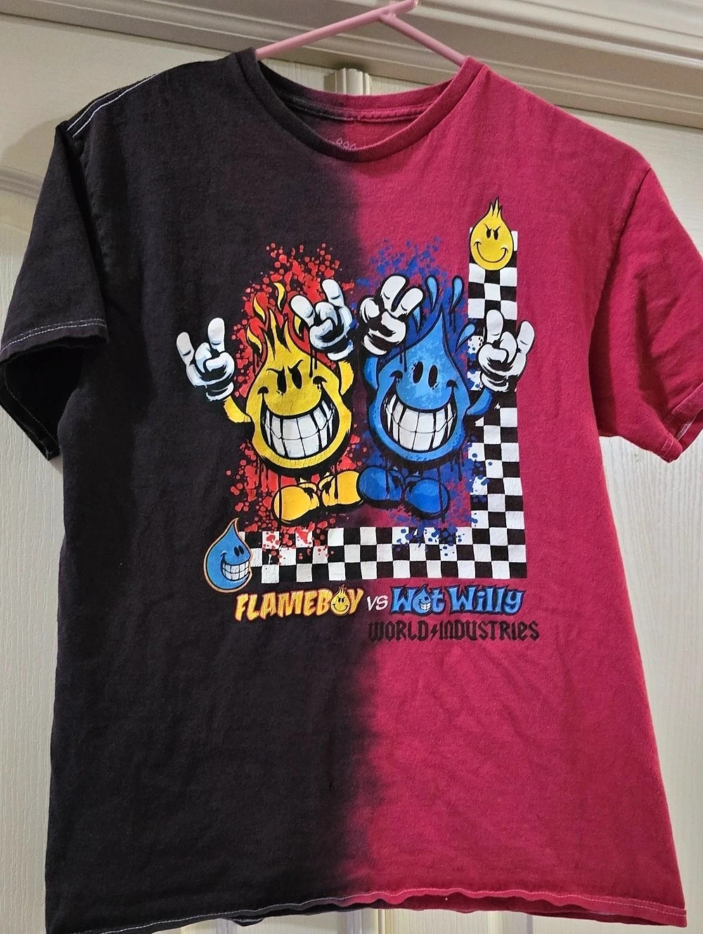 World Industries Flameboy vs Wet Willy Split Dye T-Shirt Tee Small